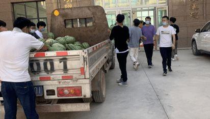 即墨最新吃瓜新闻,最新网红美食摊位食品安全问题引发热议